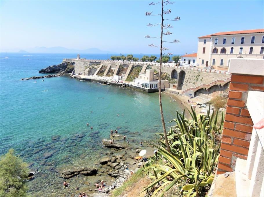 Apartamento Sunny Courtyard Piombino Exterior foto