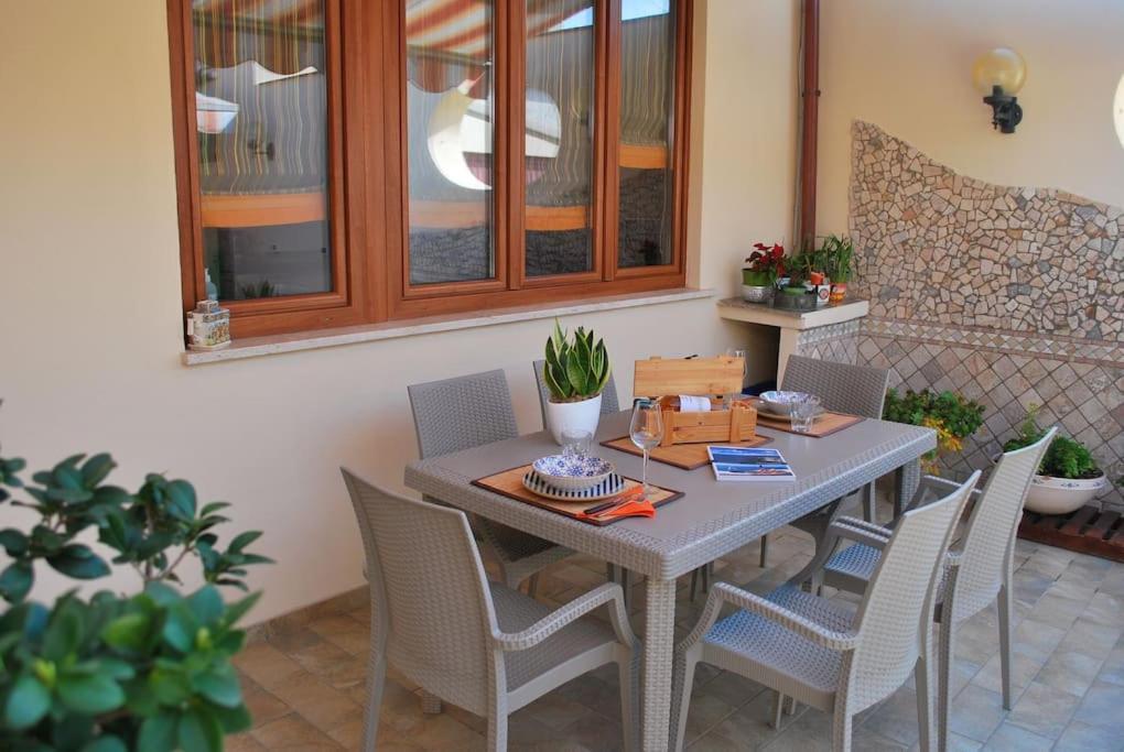 Apartamento Sunny Courtyard Piombino Exterior foto