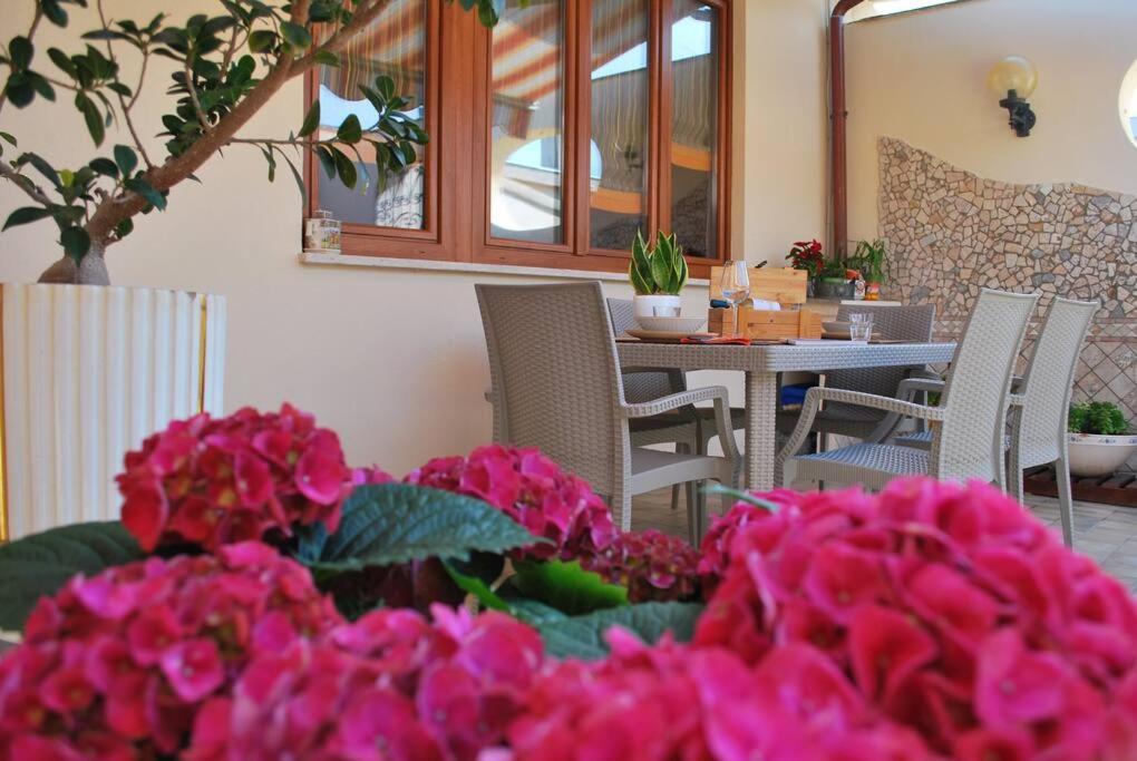 Apartamento Sunny Courtyard Piombino Exterior foto