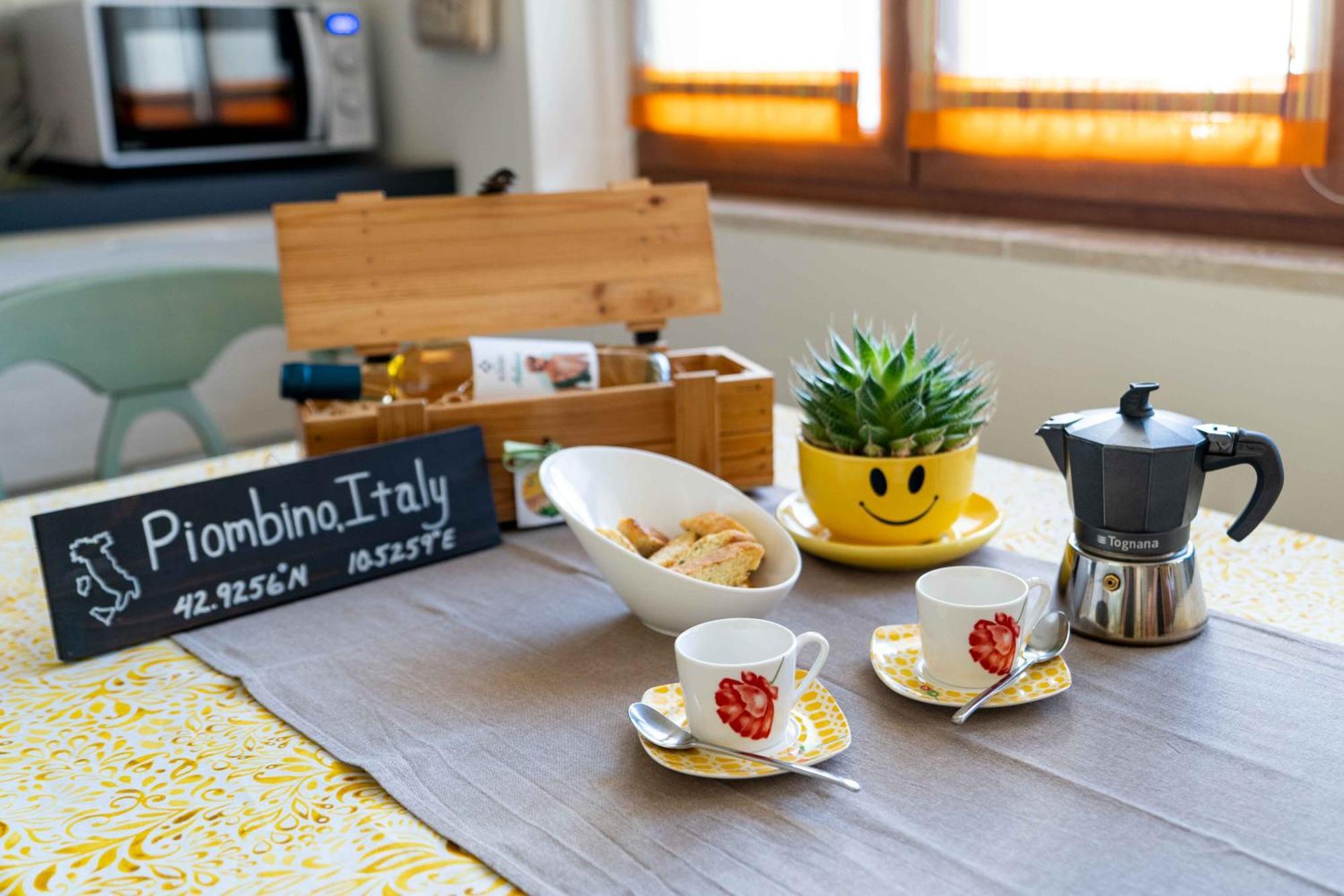 Apartamento Sunny Courtyard Piombino Exterior foto