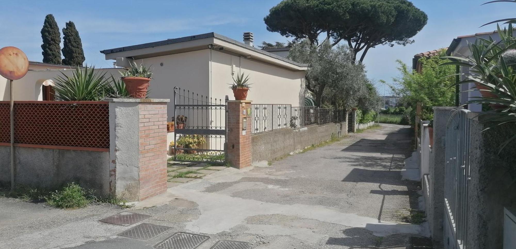 Apartamento Sunny Courtyard Piombino Exterior foto